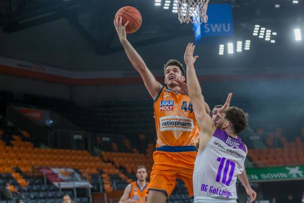 成致命一击 成致命一击